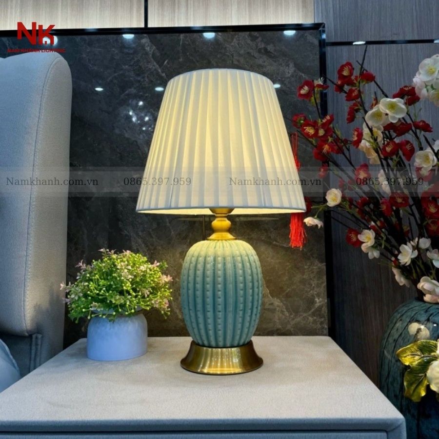 Đèn Bàn Trắng 659